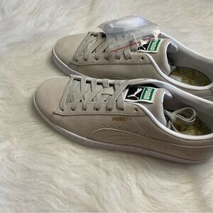 mens adidas size 11.5. cream and white. brand new